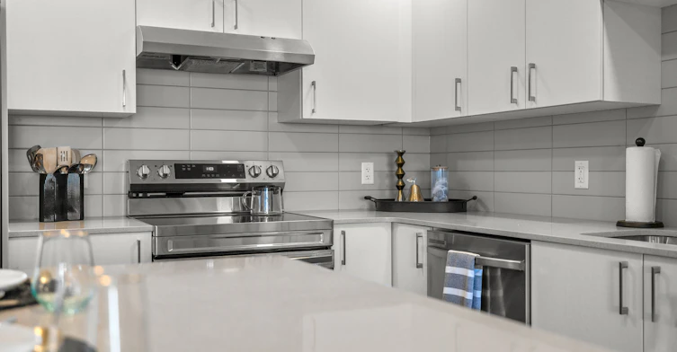 1055 Frost Road, Kelowna, BC, V1W 0E4 - 14