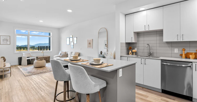 1055 Frost Road, Kelowna, BC, V1W 0E4 - 2