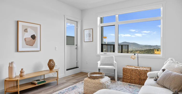 1055 Frost Road, Kelowna, BC, V1W 0E4 - 3