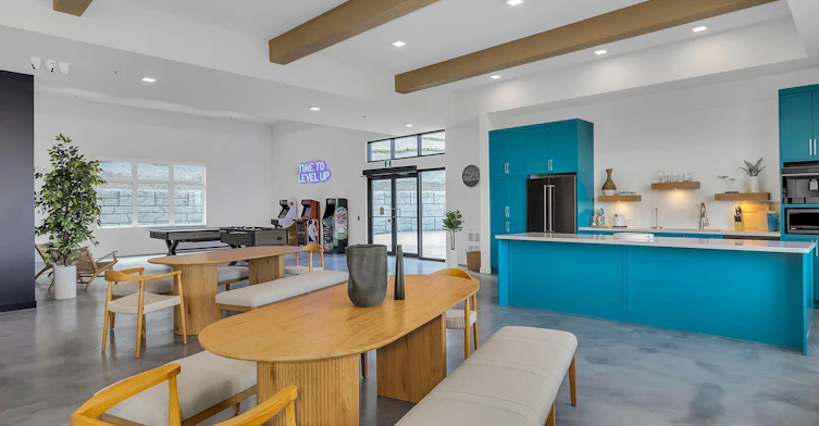 1055 Frost Road, Kelowna, BC, V1W 0E4 - 22