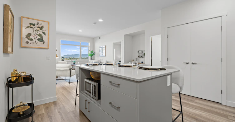 1055 Frost Road, Kelowna, BC, V1W 0E4 - 15