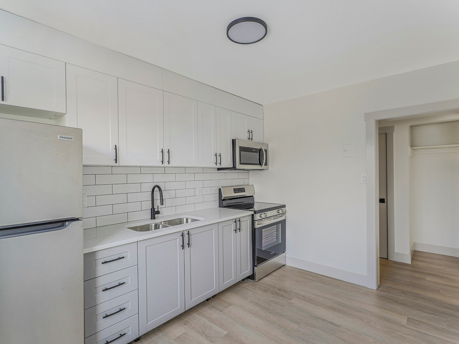 6-11745 126 Street Northwest, Edmonton, AB, T5M 0S1 - 6