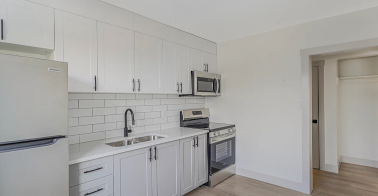 6-11745 126 Street Northwest, Edmonton, AB, T5M 0S1 - 6