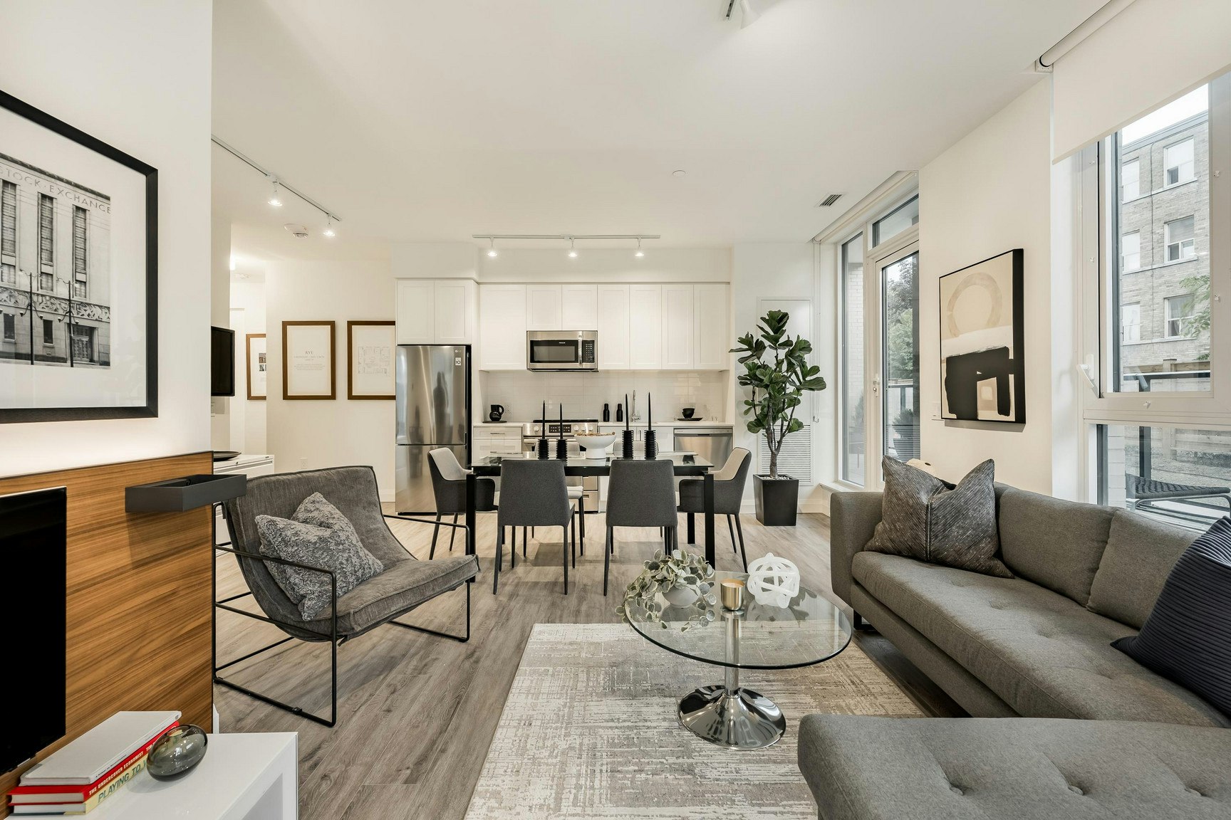 311-299 The Kingsway, Toronto, ON, M9A 3A9 - 3
