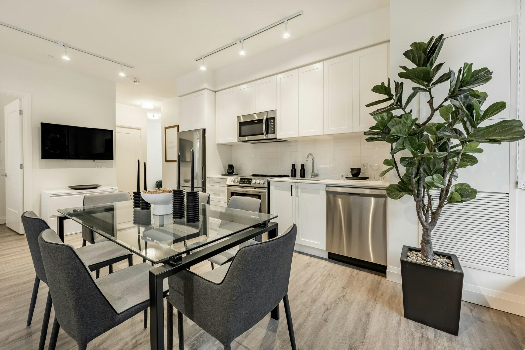 709-299 The Kingsway, Toronto, ON, M9A 3A9 - 13