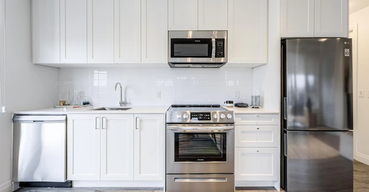 805-299 The Kingsway, Toronto, ON, M9A 3A9 - 70