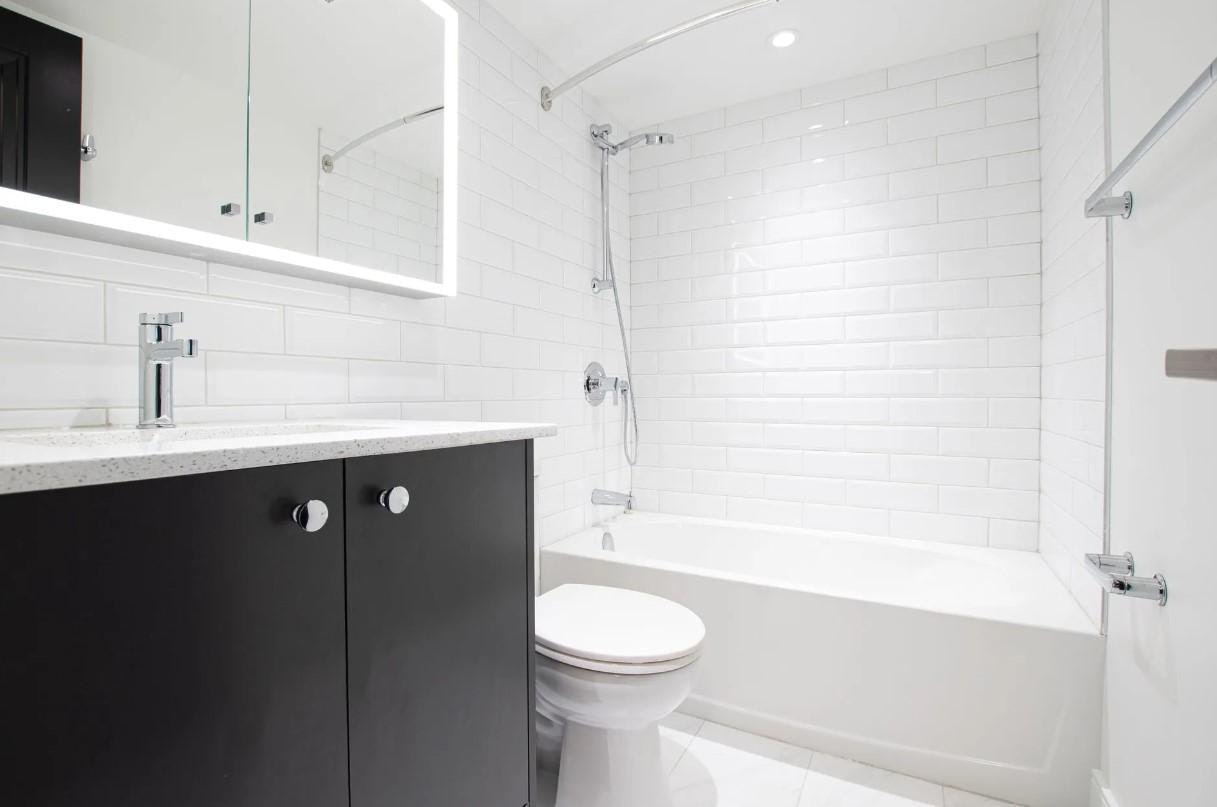 7433-508-7433 Yonge St. And, Vaughan, ON, L3T 2B6 - 7