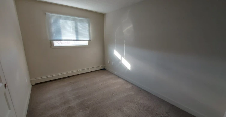 4601 48 Avenue, Red Deer, AB, T4N 3S8 - 8