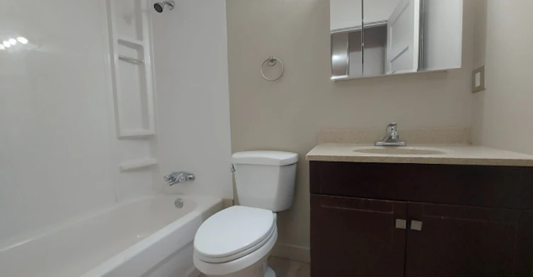 4601 48 Avenue, Red Deer, AB, T4N 3S8 - 9