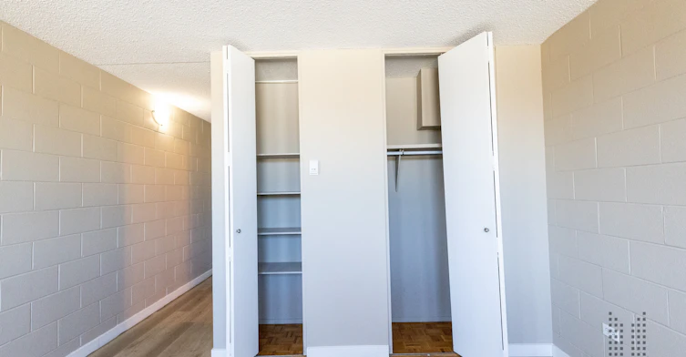 612 4 Avenue NE, Calgary, AB, T2E 0K2 - 39