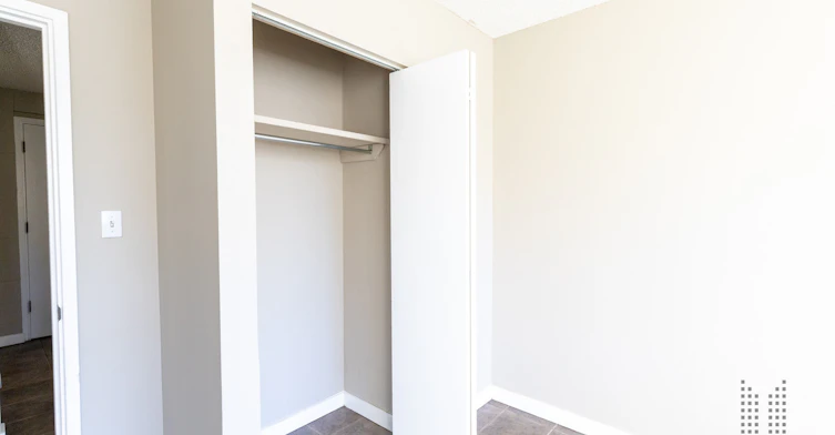 612 4 Avenue NE, Calgary, AB, T2E 0K2 - 33