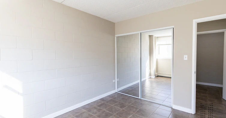 612 4 Avenue NE, Calgary, AB, T2E 0K2 - 34