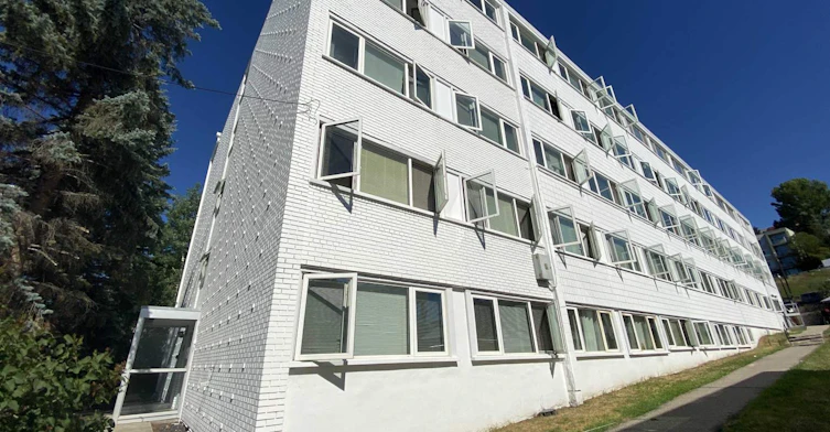 612 4 Avenue NE, Calgary, AB, T2E 0K2 - 15