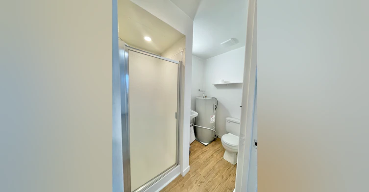 3290 Main Street, Vancouver, BC, V5V 3M5 - 5