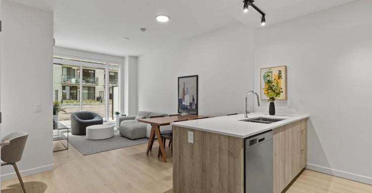 150 Du Séminaire Rue, Montréal, QC, H3C 2A3 - 4