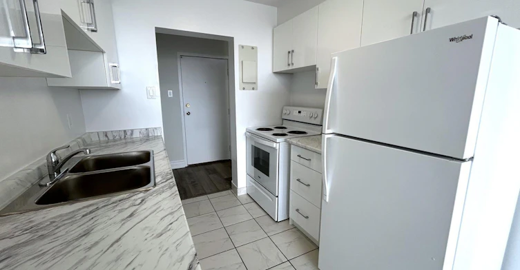 3163-1260 Marlborough Court, Oakville, ON, L6H 3H5 - 3