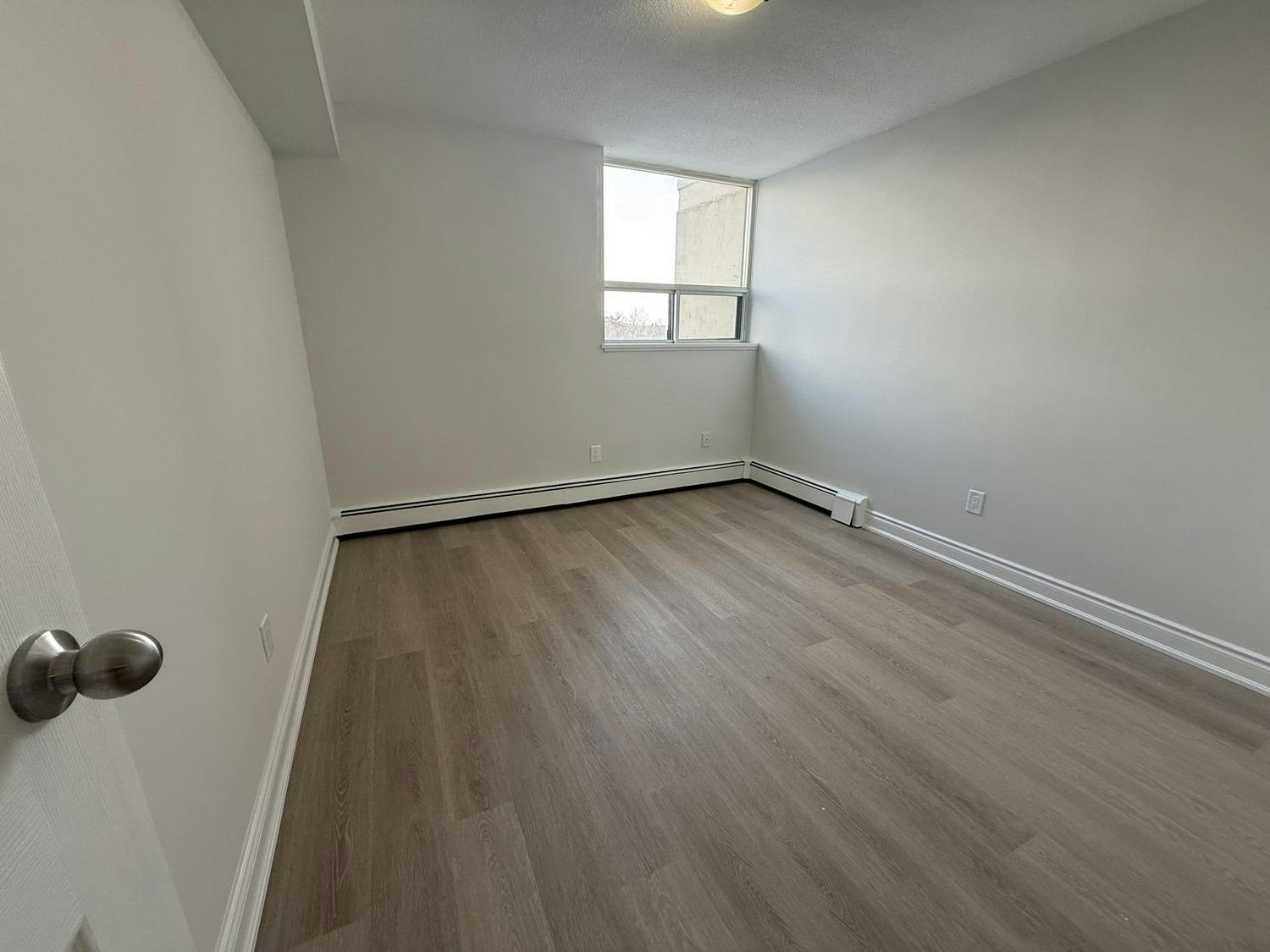 905-1260 Marlborough Court, Oakville, ON, L6H 3H5 - 5