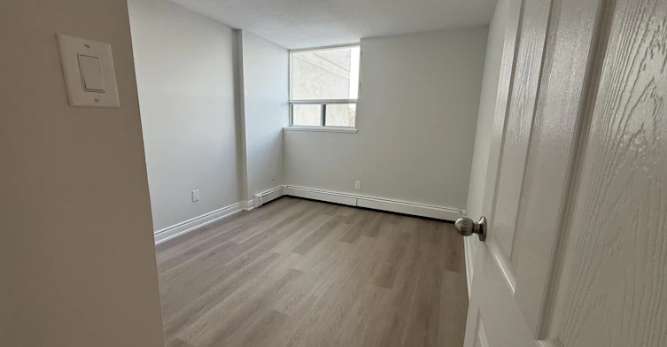 905-1260 Marlborough Court, Oakville, ON, L6H 3H5 - 4