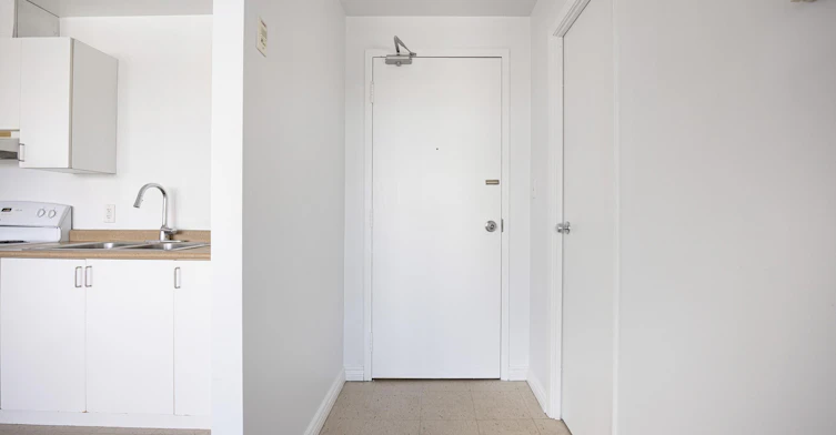 4-3433 Bathurst Street, Toronto, ON, M6A 2C3 - 4