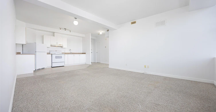 4-3433 Bathurst Street, Toronto, ON, M6A 2C3 - 7