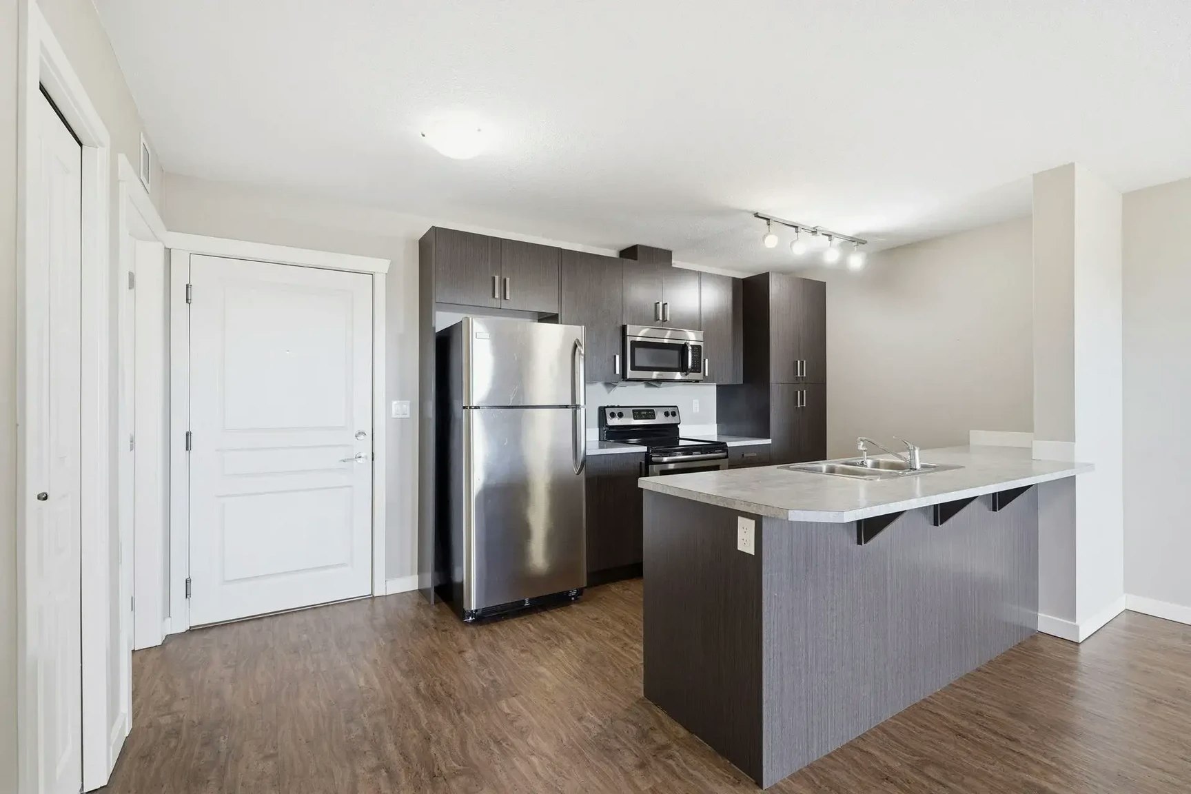 212-217 Lake Street, Red Deer County, AB, T4E 1B9 - 17