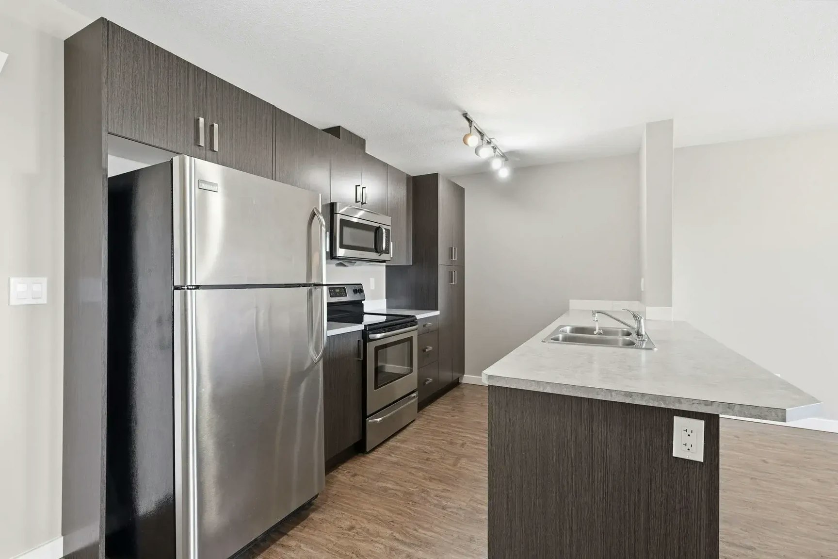 212-217 Lake Street, Red Deer County, AB, T4E 1B9 - 18