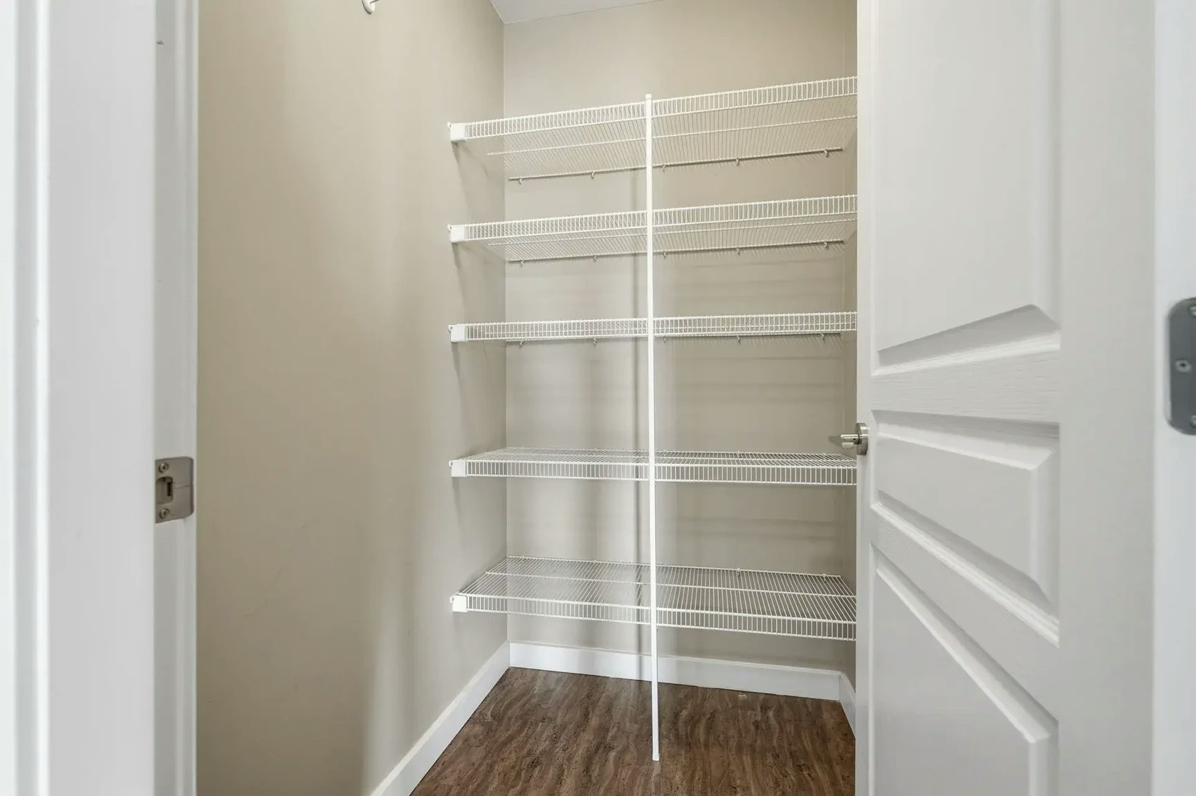 212-217 Lake Street, Red Deer County, AB, T4E 1B9 - 12