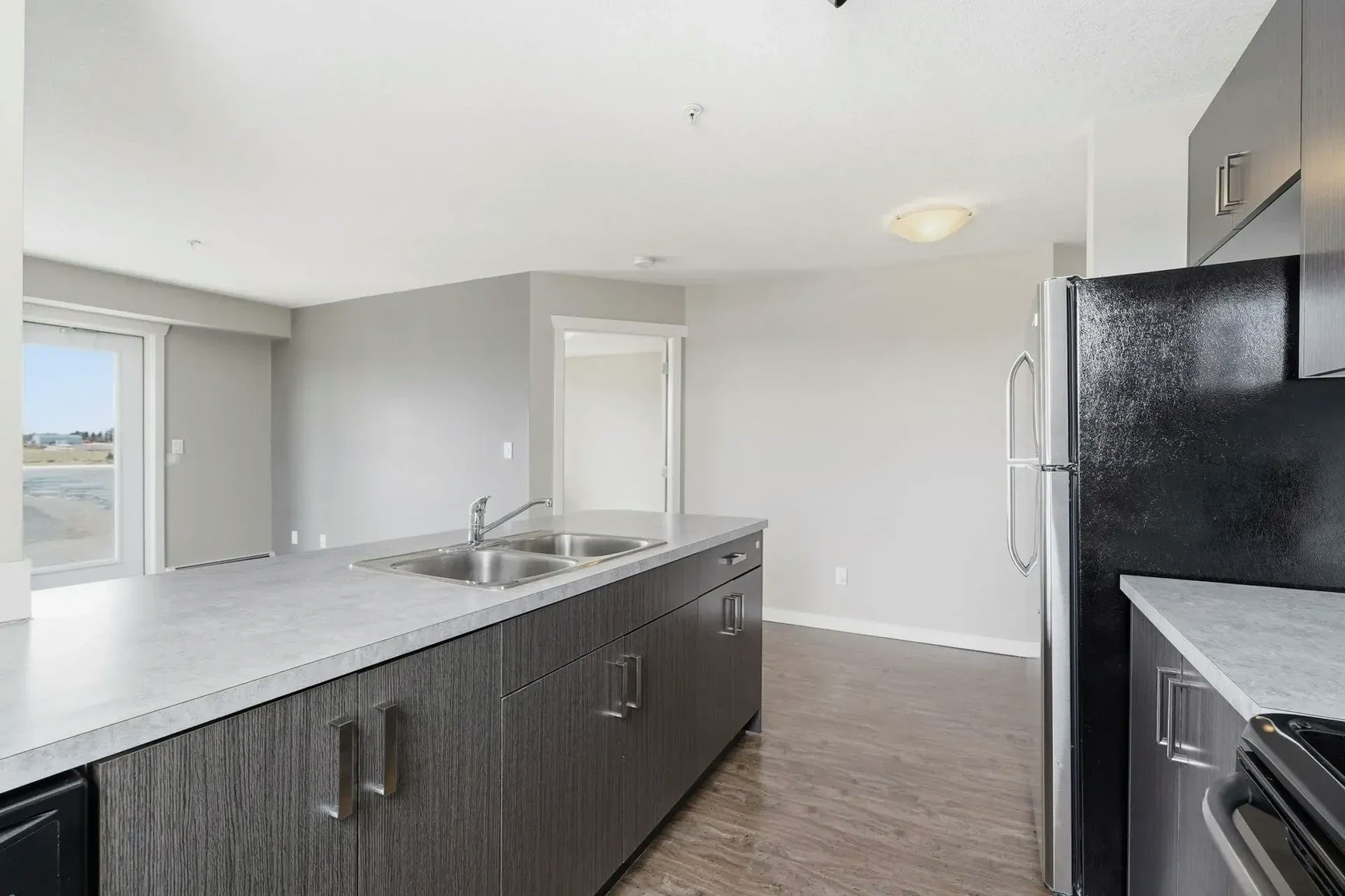 212-217 Lake Street, Red Deer County, AB, T4E 1B9 - 4