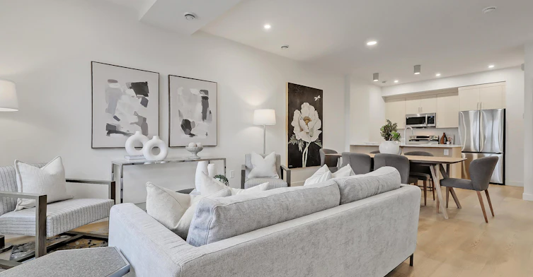 930 38 Street Southwest, Calgary, AB, T3C 1T3 - 3