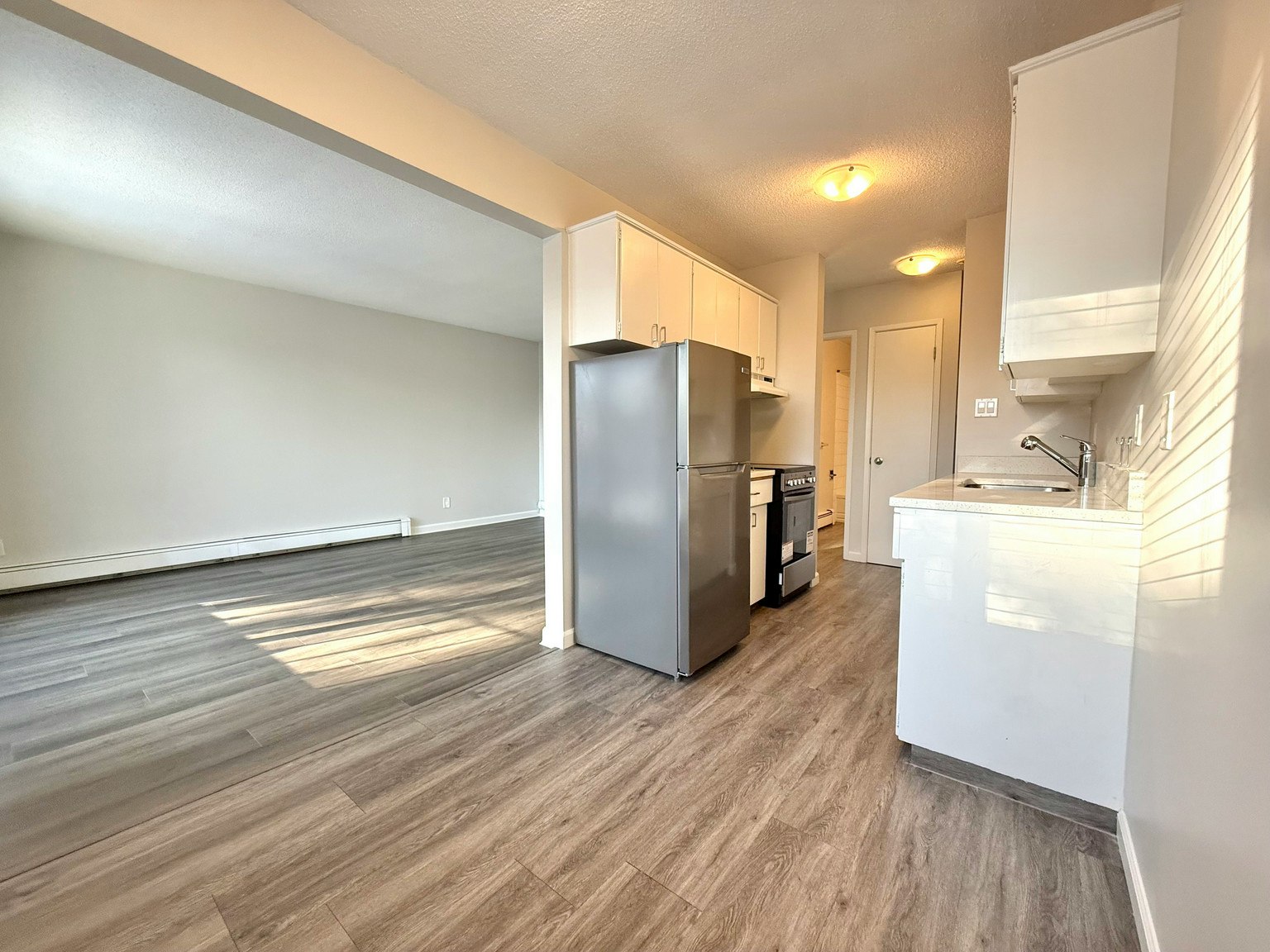 9932 88 Avenue Northwest, Edmonton, AB, T6E 2R5 - 6