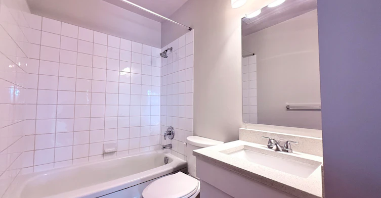9932 88 Avenue Northwest, Edmonton, AB, T6E 2R5 - 8