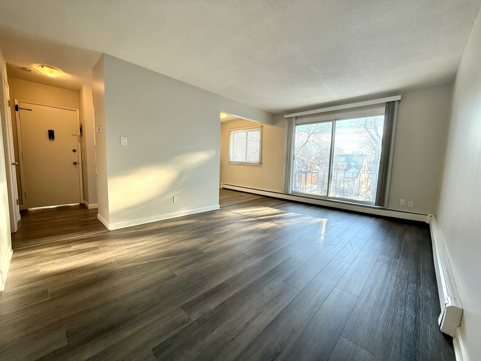 9932 88 Avenue Northwest, Edmonton, AB, T6E 2R5 - 4