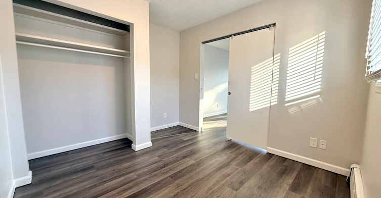 9932 88 Avenue Northwest, Edmonton, AB, T6E 2R5 - 3