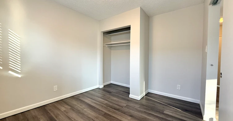 9932 88 Avenue Northwest, Edmonton, AB, T6E 2R5 - 2