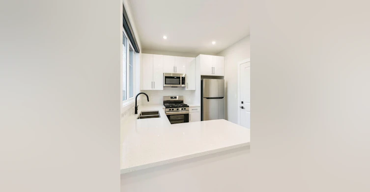8903 123 Avenue Northwest, Edmonton, AB, T5B 3W6 - 3