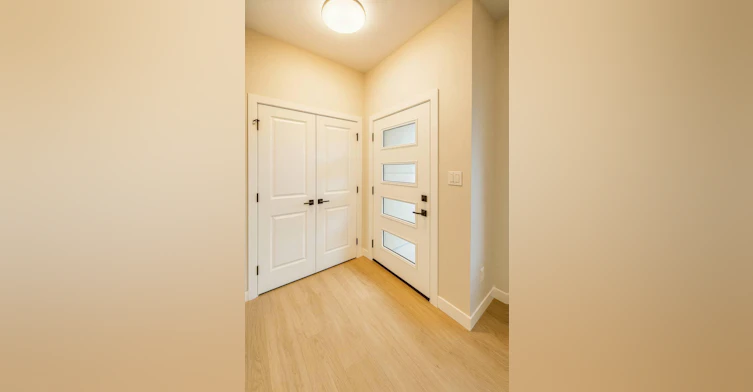 8903 123 Avenue Northwest, Edmonton, AB, T5B 3W6 - 5
