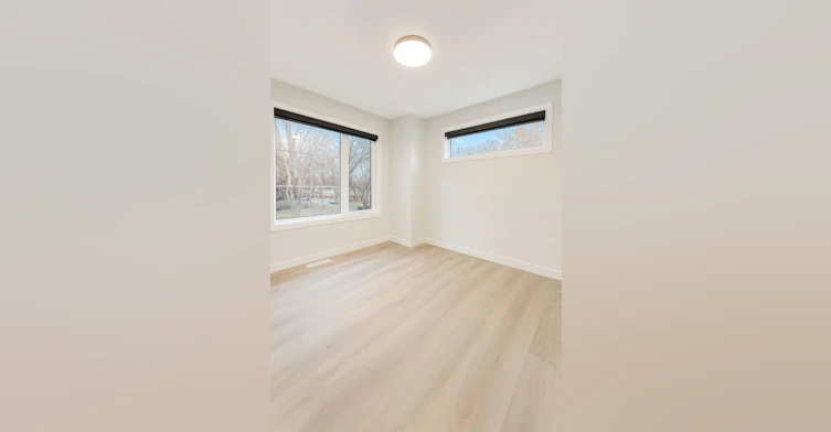 8903 123 Avenue Northwest, Edmonton, AB, T5B 3W6 - 18
