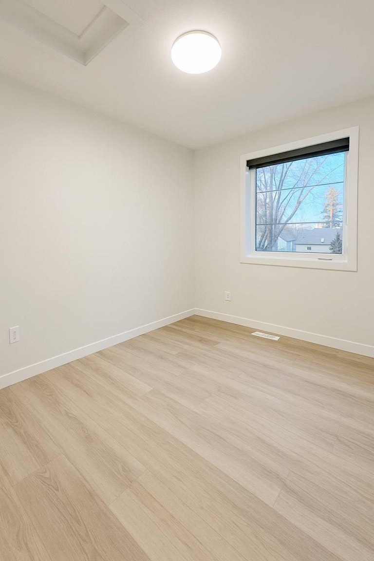 8903 123 Avenue Northwest, Edmonton, AB, T5B 3W6 - 17