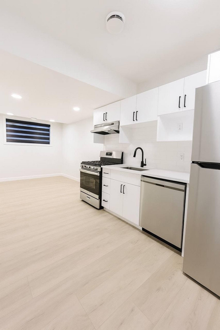 8903 123 Avenue Northwest, Edmonton, AB, T5B 3W6 - 3