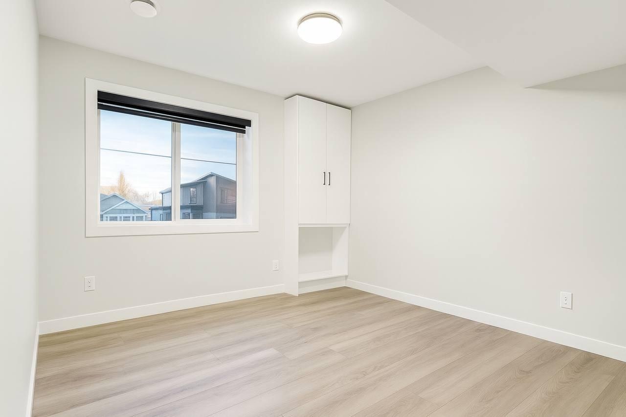 8903 123 Avenue Northwest, Edmonton, AB, T5B 3W6 - 7