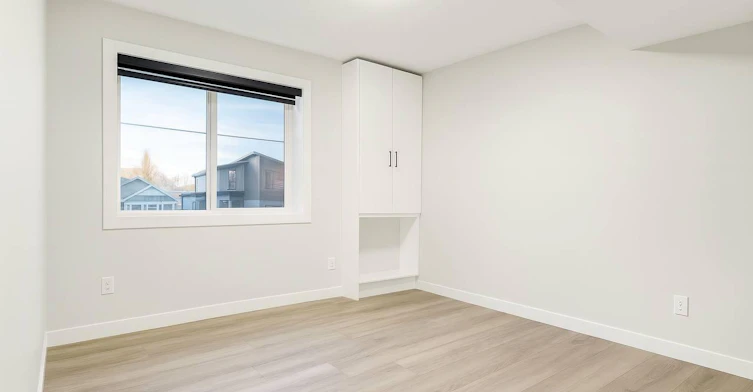 8903 123 Avenue Northwest, Edmonton, AB, T5B 3W6 - 7