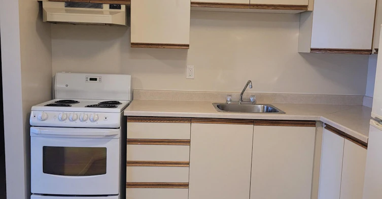 125 B Avenue North, Saskatoon, SK, S7L 1C9 - 5
