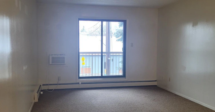 125 B Avenue North, Saskatoon, SK, S7L 1C9 - 6