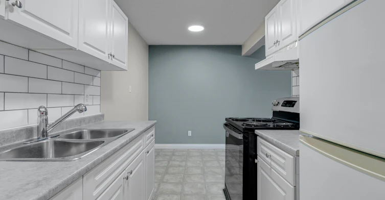 8640 106 Avenue Northwest, Edmonton, AB, T5H 0M7 - 26