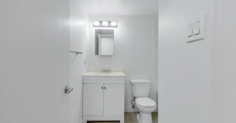 8640 106 Avenue Northwest, Edmonton, AB, T5H 0M7 - 13
