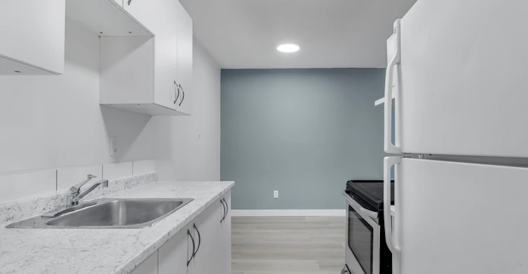 8640 106 Avenue Northwest, Edmonton, AB, T5H 0M7 - 17