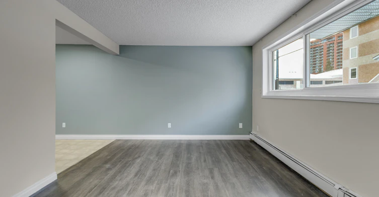 8640 106 Avenue Northwest, Edmonton, AB, T5H 0M7 - 25
