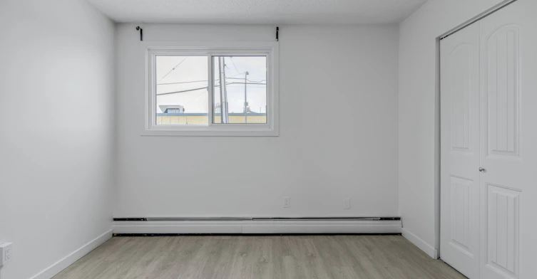 8640 106 Avenue Northwest, Edmonton, AB, T5H 0M7 - 7
