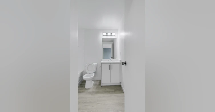 8640 106 Avenue Northwest, Edmonton, AB, T5H 0M7 - 2