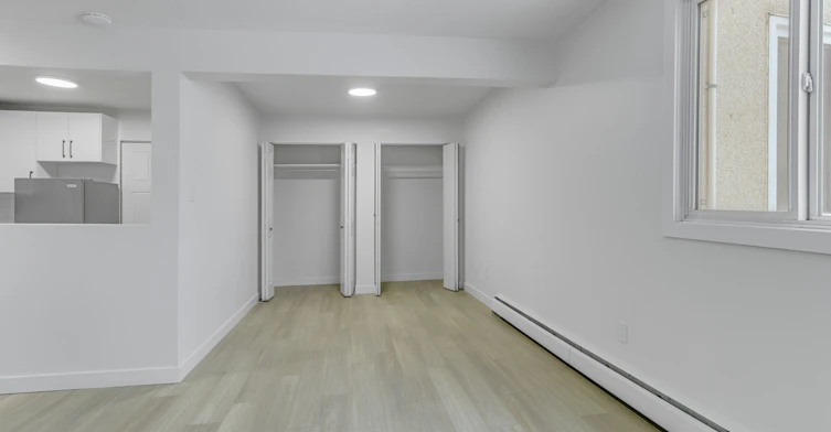 10707 106 Street, Edmonton, AB, T5H 2Y1 - 6